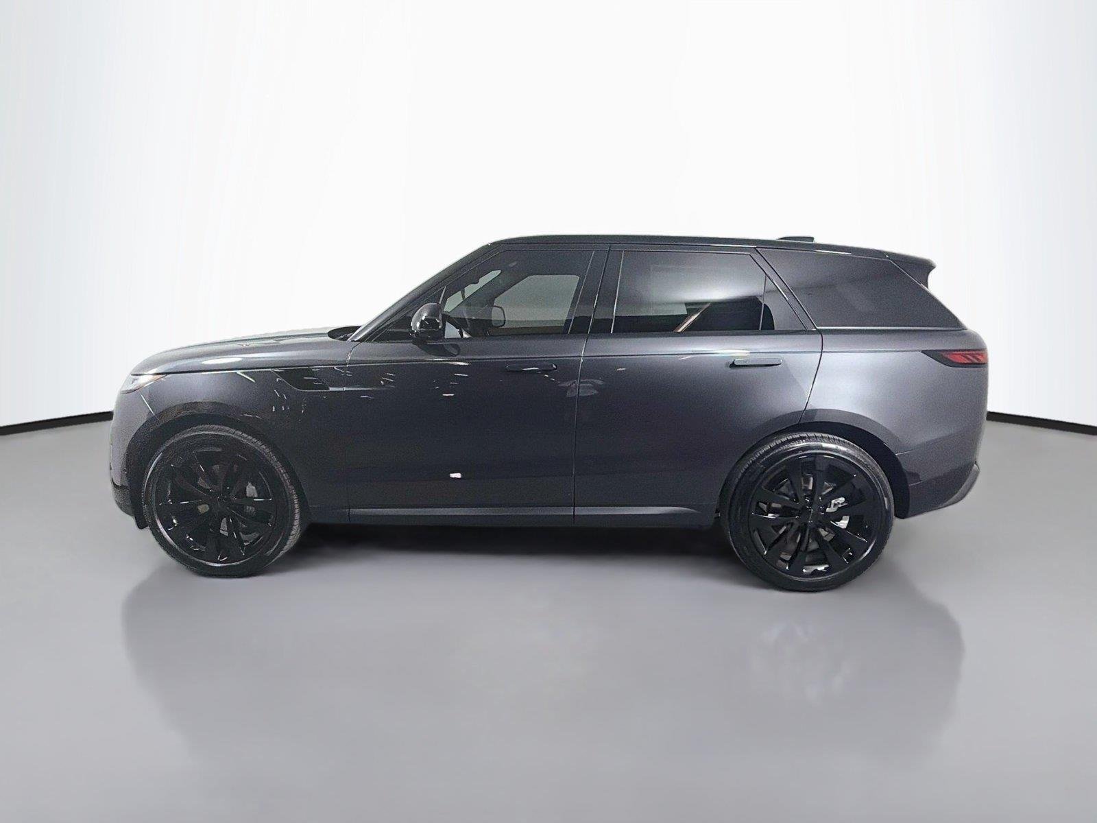 New 2026 Carpathian Grey Land Rover SE image 8