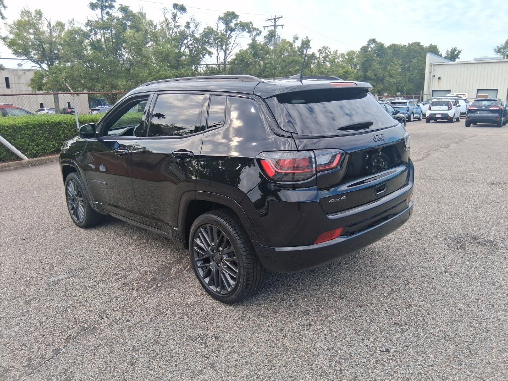Used 2022 Black Jeep Limited image 7