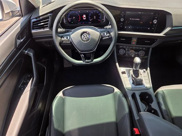 Used 2019 White Volkswagen SEL image 12