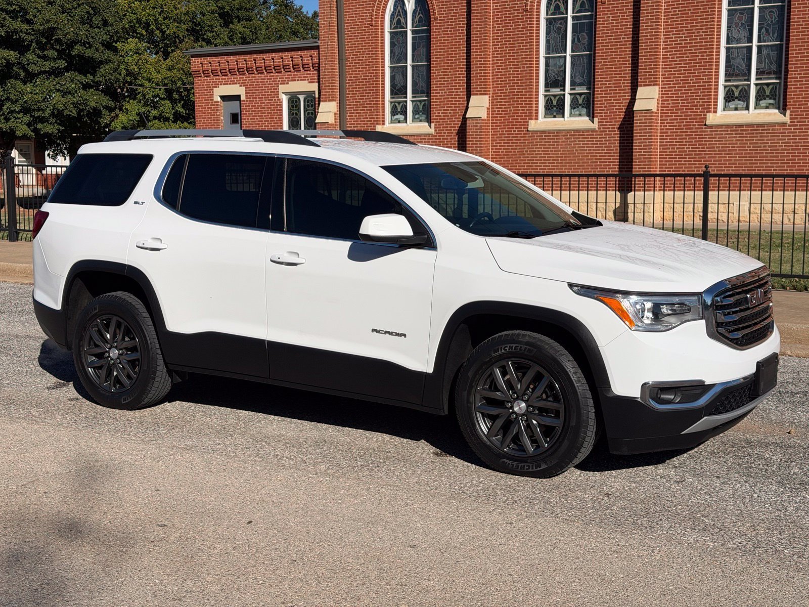 Used 2019 GMC Acadia SLT-1 with VIN 1GKKNULS9KZ262083 for sale in Okarche, OK