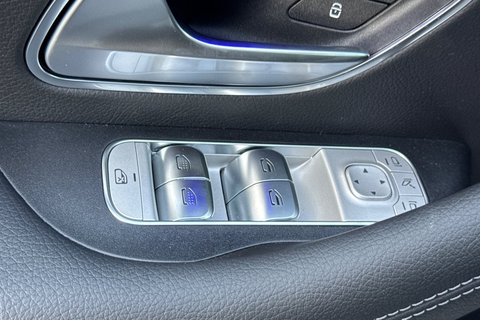 New 2026 Polar White Mercedes-Benz GLS 450 image 23