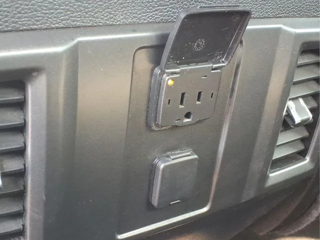 Used 2016 Gray Ford XLT image 21