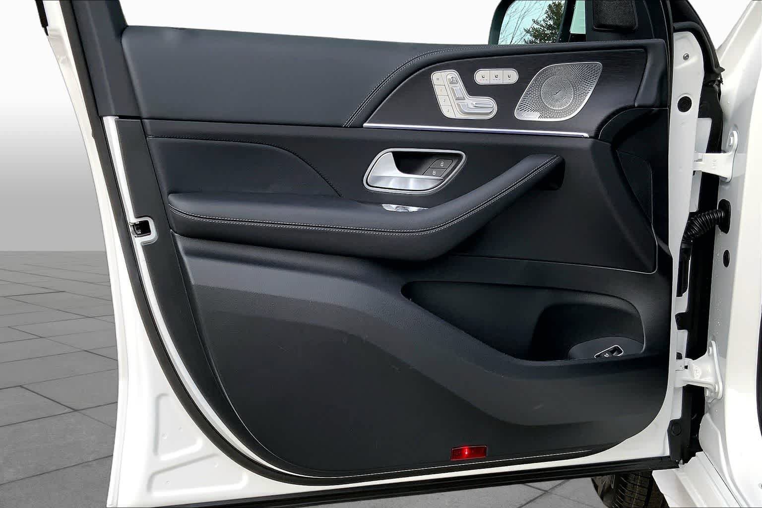 New 2026 Polar White Mercedes-Benz GLE 450 image 14