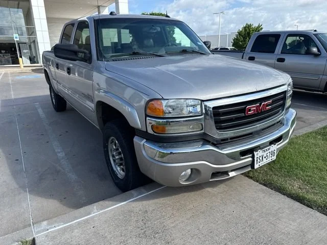 Used 2005 Silver Birch Metallic GMC SLT image 2