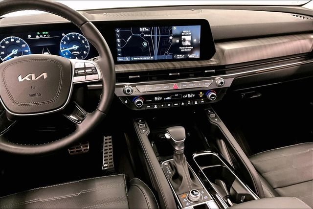 Used 2025 Dark Moss Kia SX-Prestige image 7