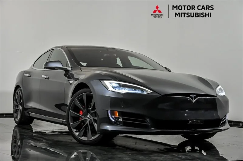2020 Tesla Model S Performance's photo