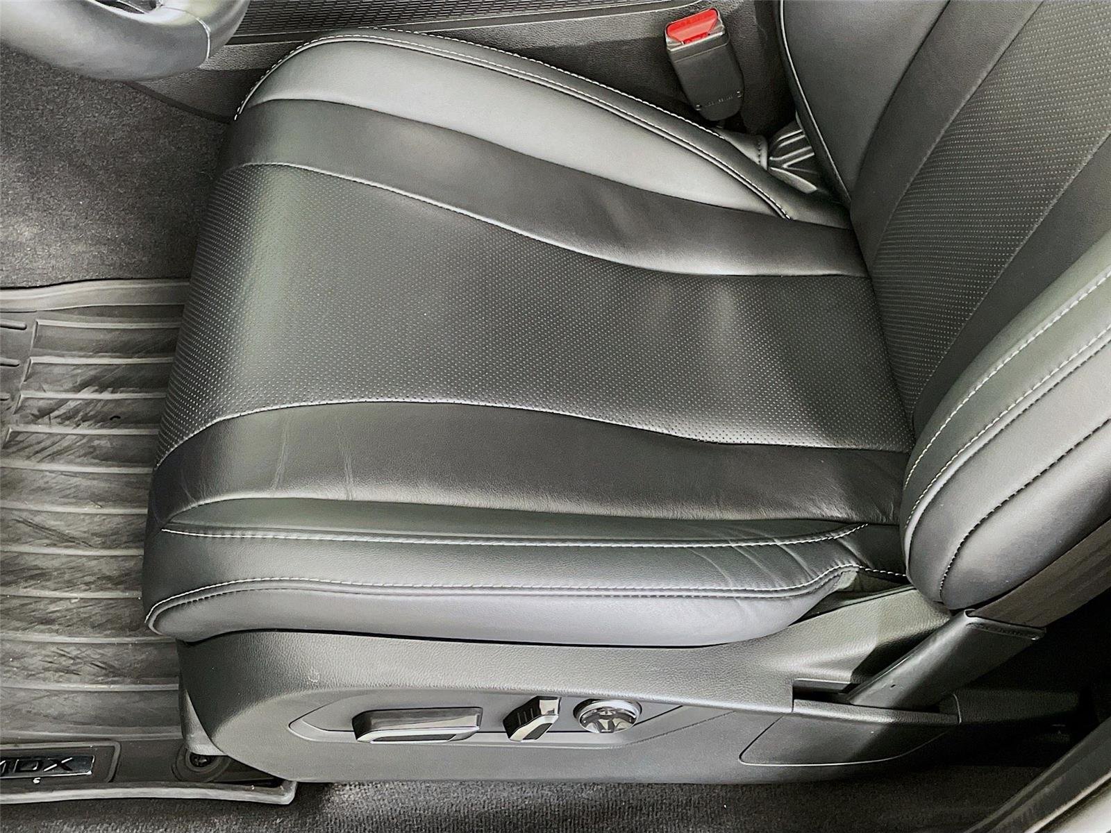 Used 2024 Majestic Black Pearl Acura SH-AWD w/Tech image 22