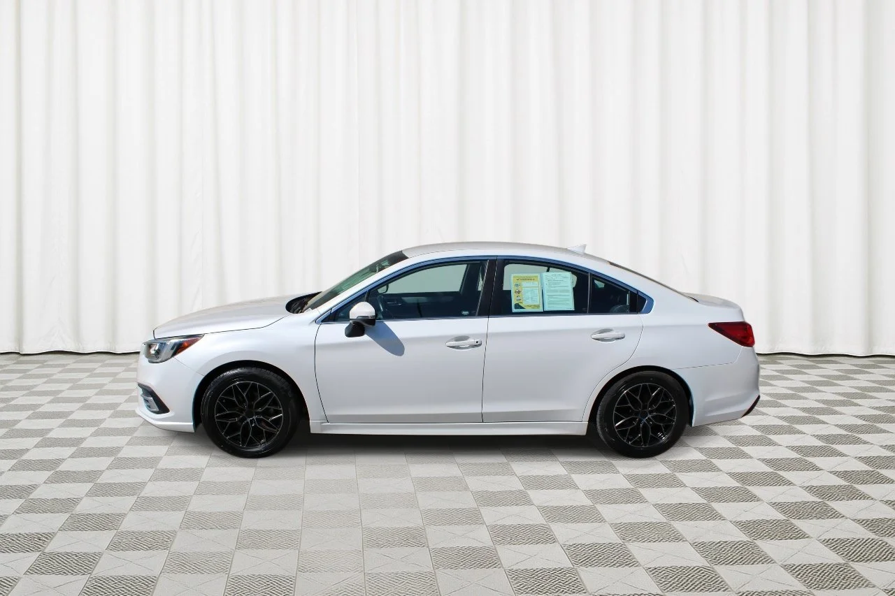 Used 2019 Crystal White Pearl Subaru Premium All-Wheel Drive image 8