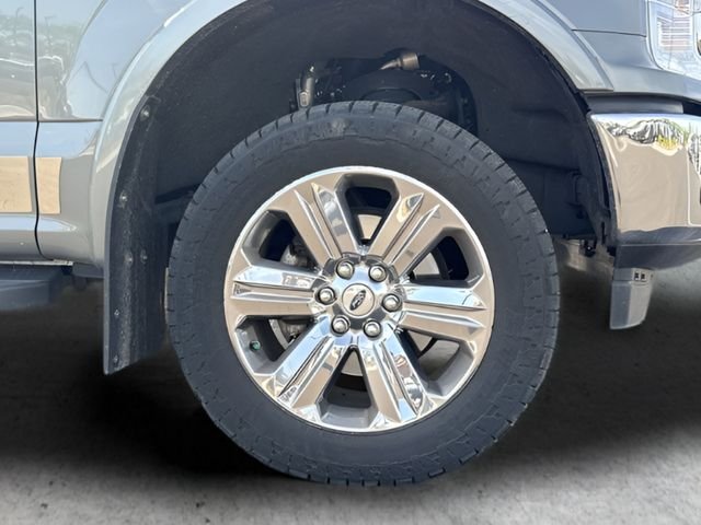 Used 2019 Gray Ford Lariat image 26