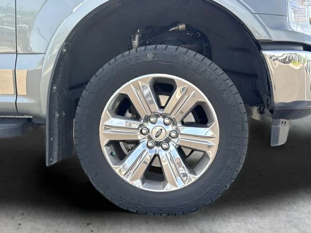 Used 2019 Gray Ford Lariat image 26