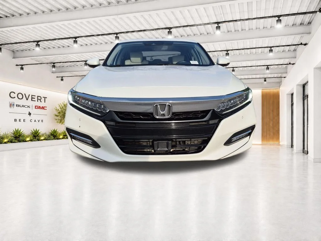 Used 2019  Honda Touring image 3