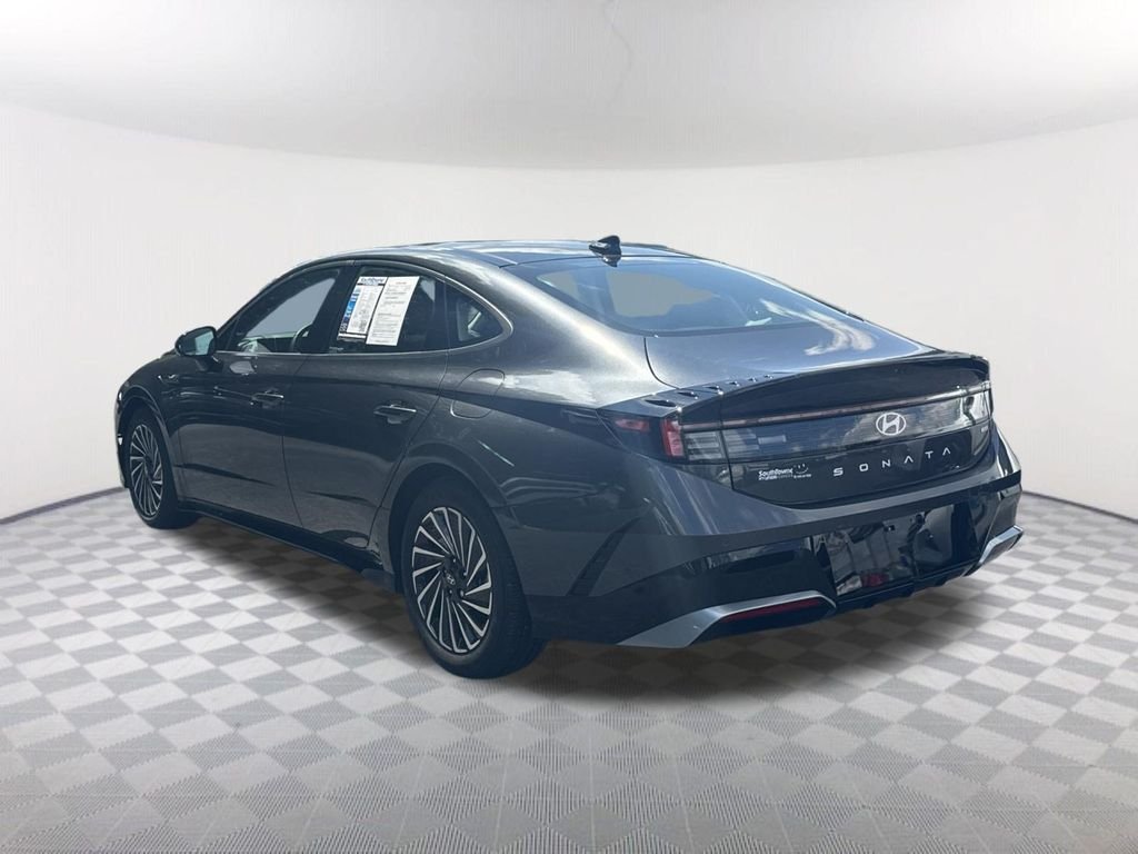 Used 2025 Gray Hyundai Limited image 6