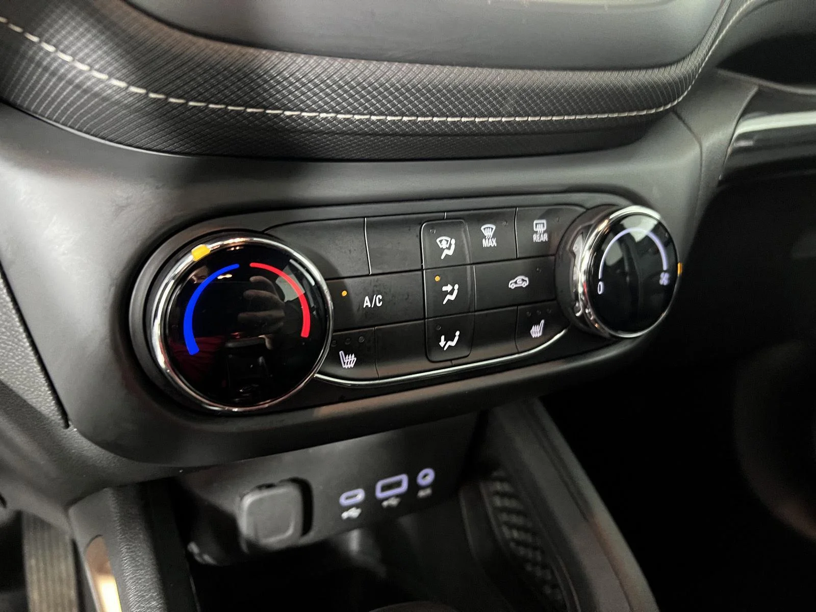 Used 2023 Summit White Chevrolet ACTIV image 18