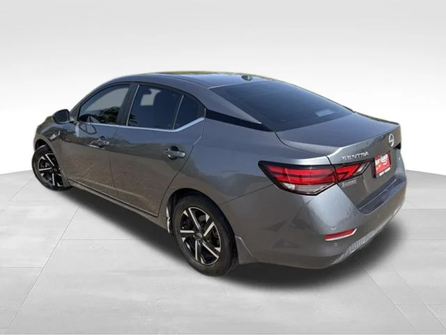 Used 2024 Gray Nissan SV image 6