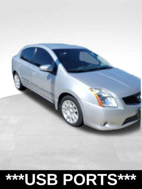 Used 2012 Silver Nissan 2.0 S image 5