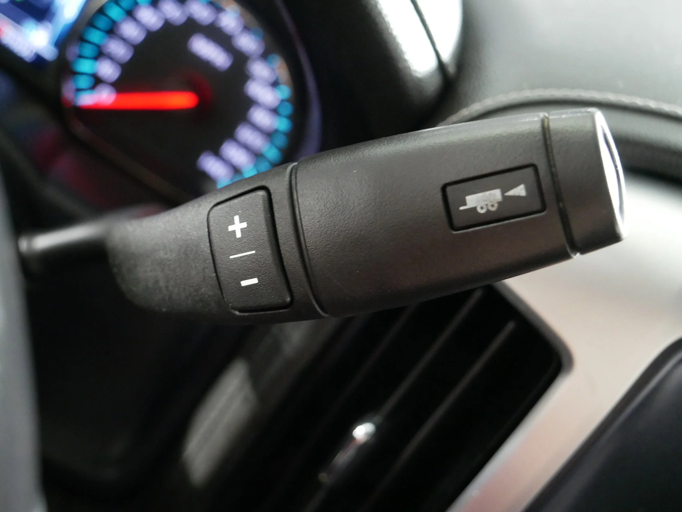 Used 2019 Summit White GMC SLE image 24