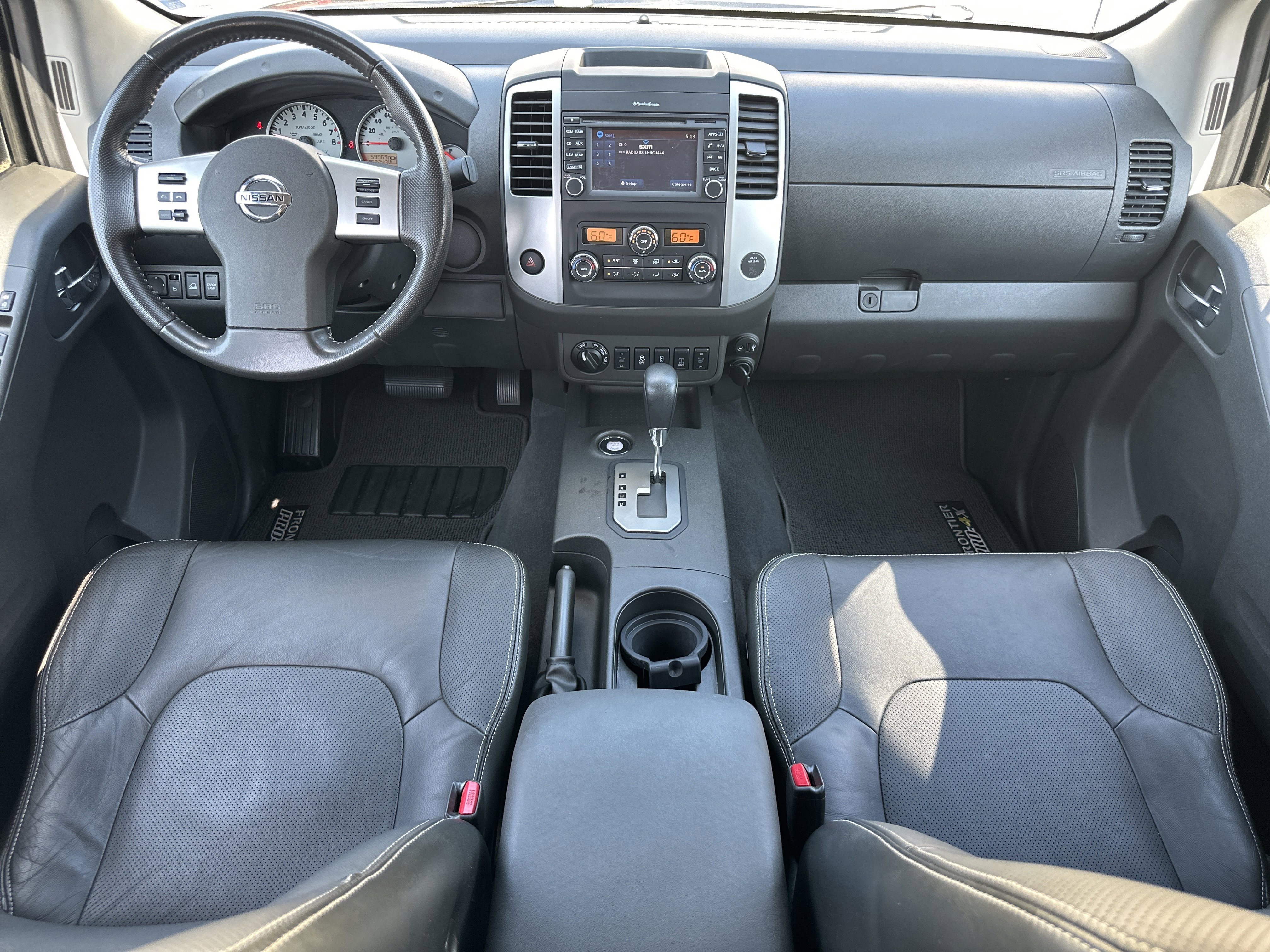 Used 2020 Arctic Blue Metallic Nissan PRO-4X image 21