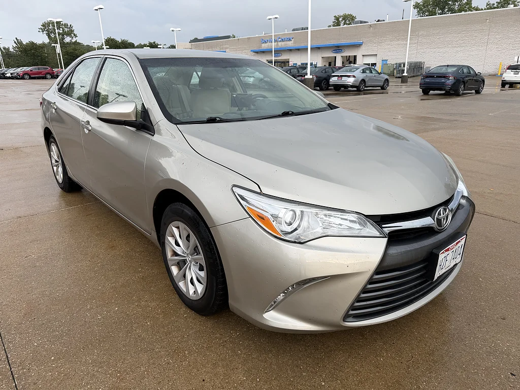 Used 2015 Creme Brulee Mica Toyota LE image 2