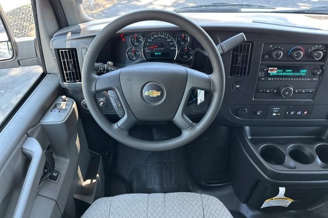 2025 Chevrolet Express Cargo Work Van - Photo 17