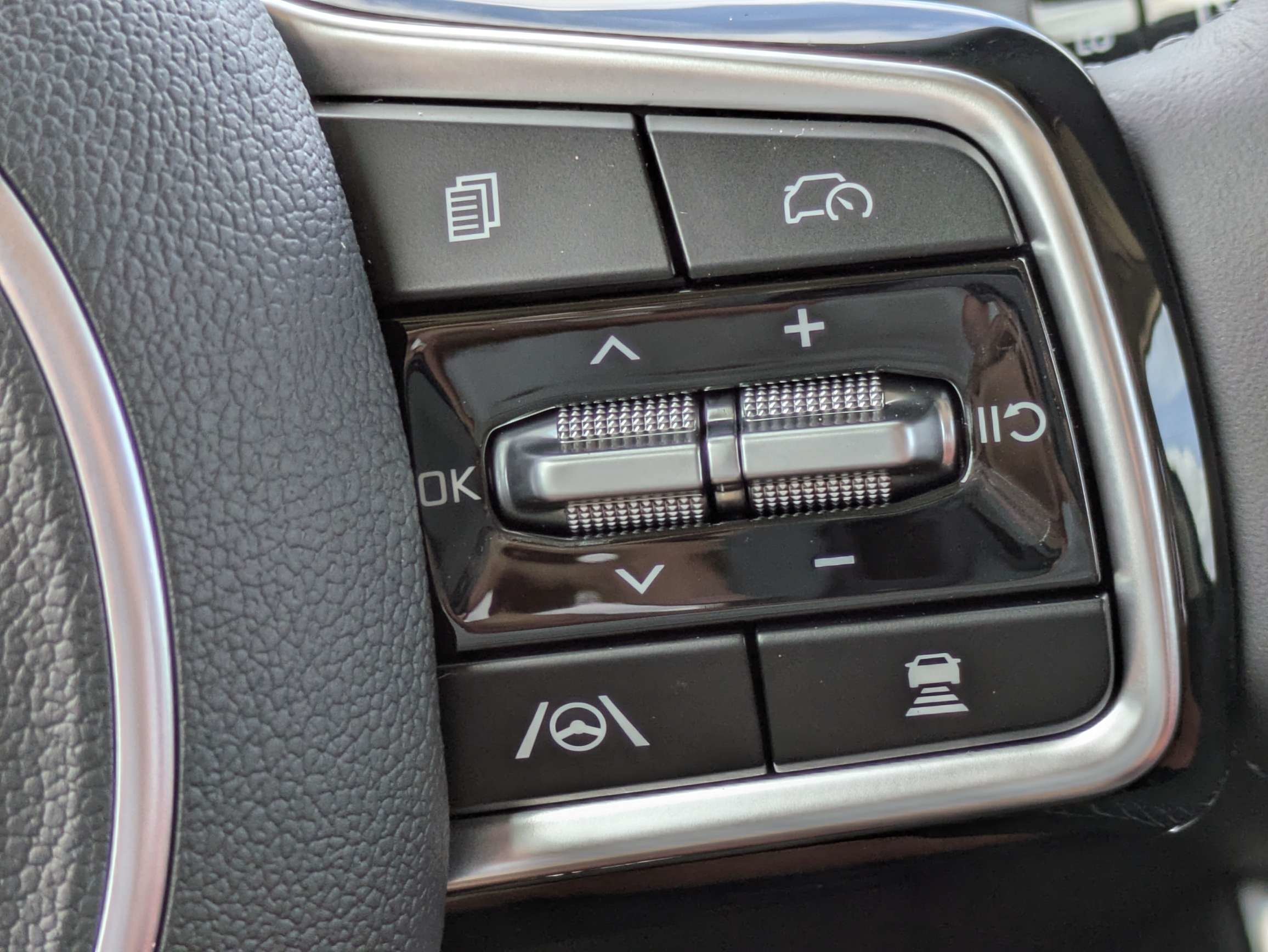 New 2026 Aurora Black Pearl Kia EX image 33