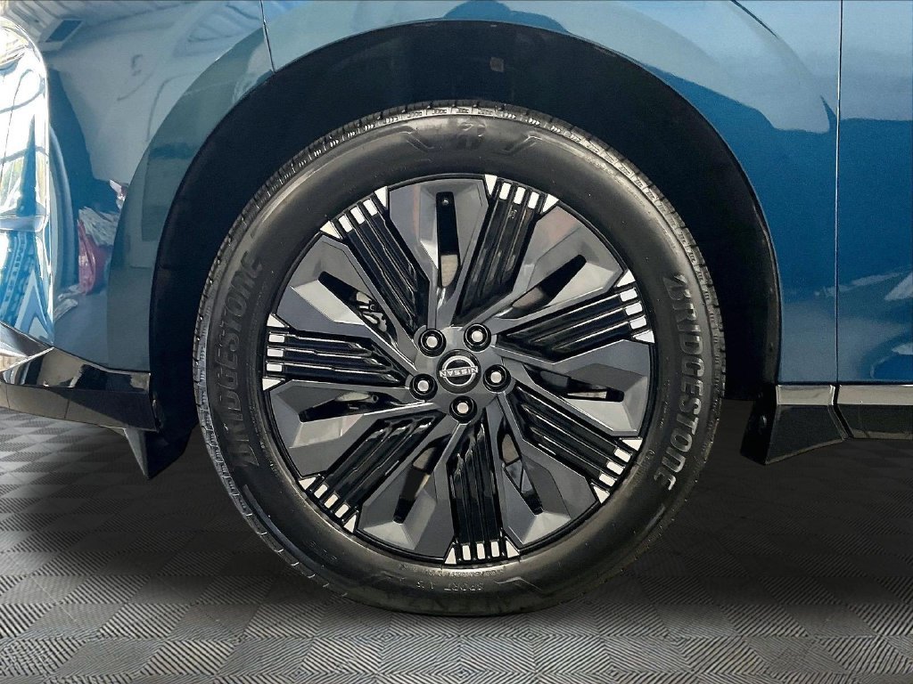 Used 2026 Blue Nissan Platinum image 7