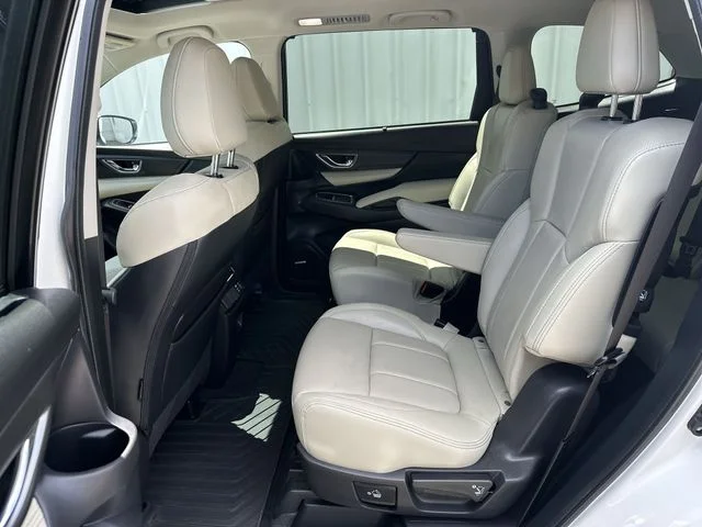 Used 2025 White Subaru Limited image 27