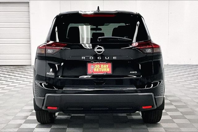 New 2026 Super Black Nissan SV image 4