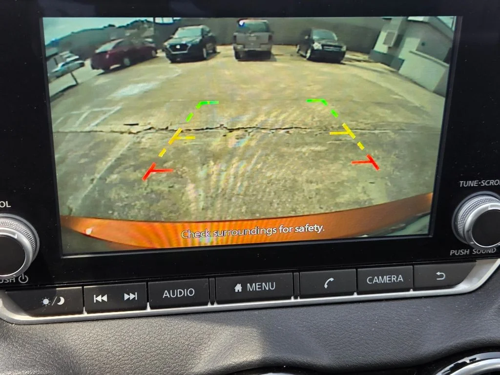 Used 2025 Orange Nissan SR image 16