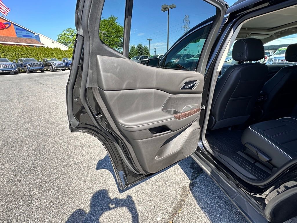 Used 2023 Ebony Twilight Metallic GMC Denali image 27