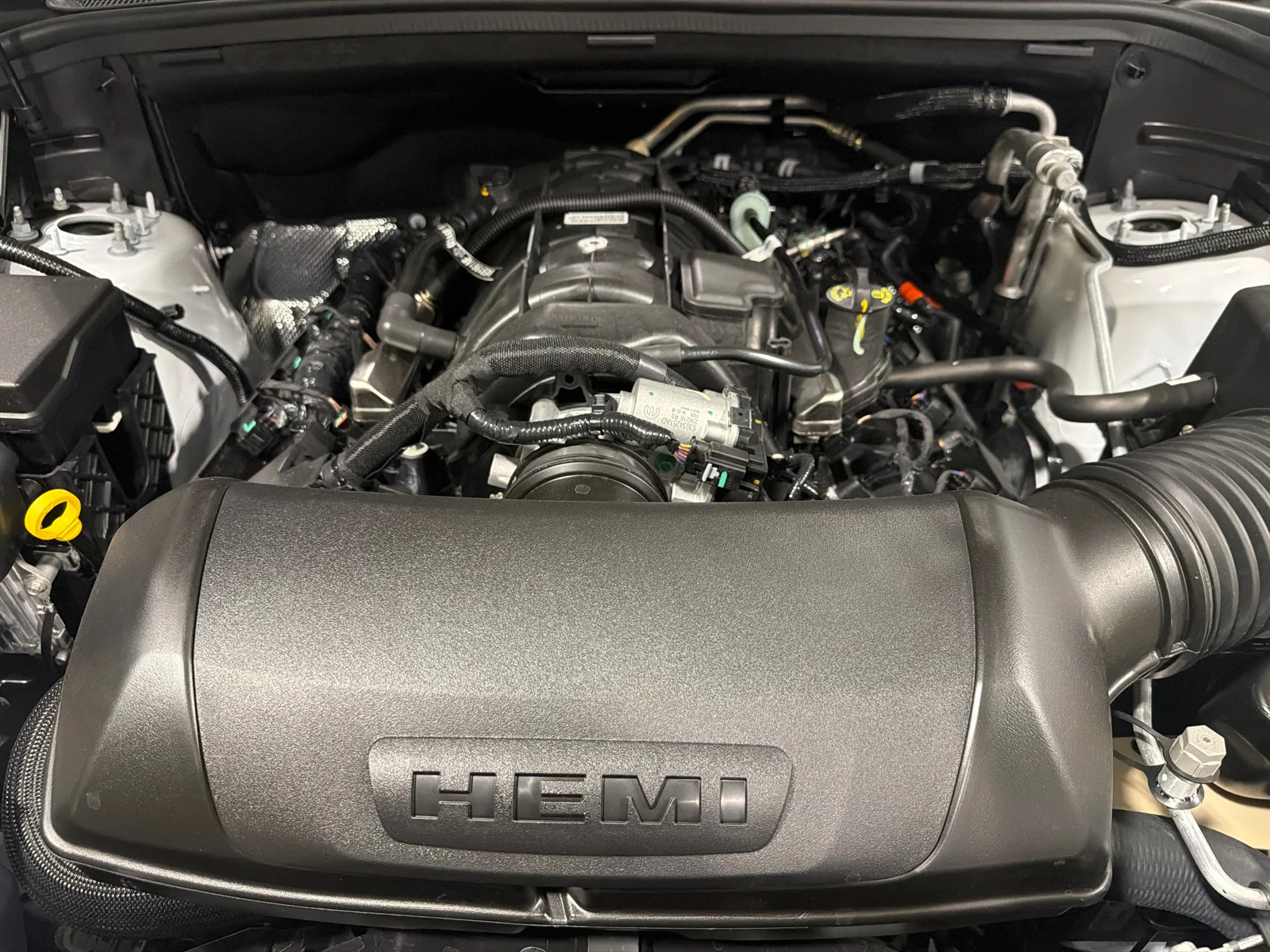 New 2027 White Knuckle Clear-Coat Exterior Paint Dodge GT Premium HEMI image 50