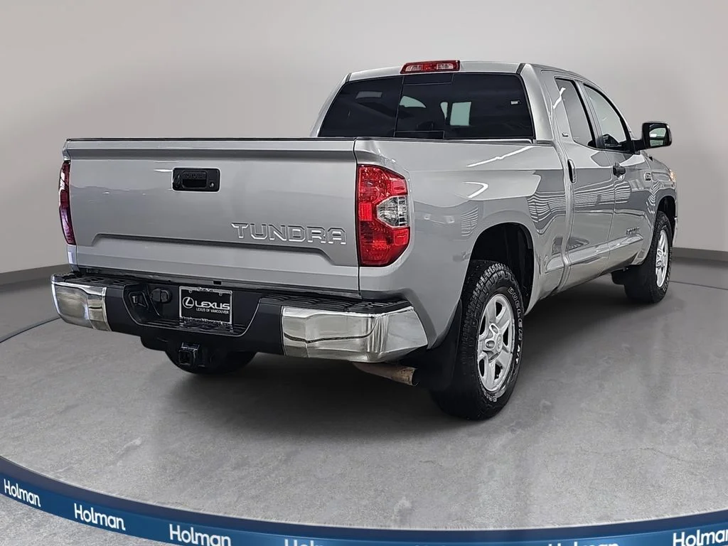 Used 2014 Silver Toyota SR5 image 6