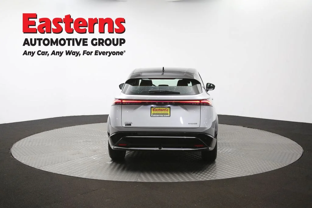 Used 2023 Silver Nissan ENGAGE image 35