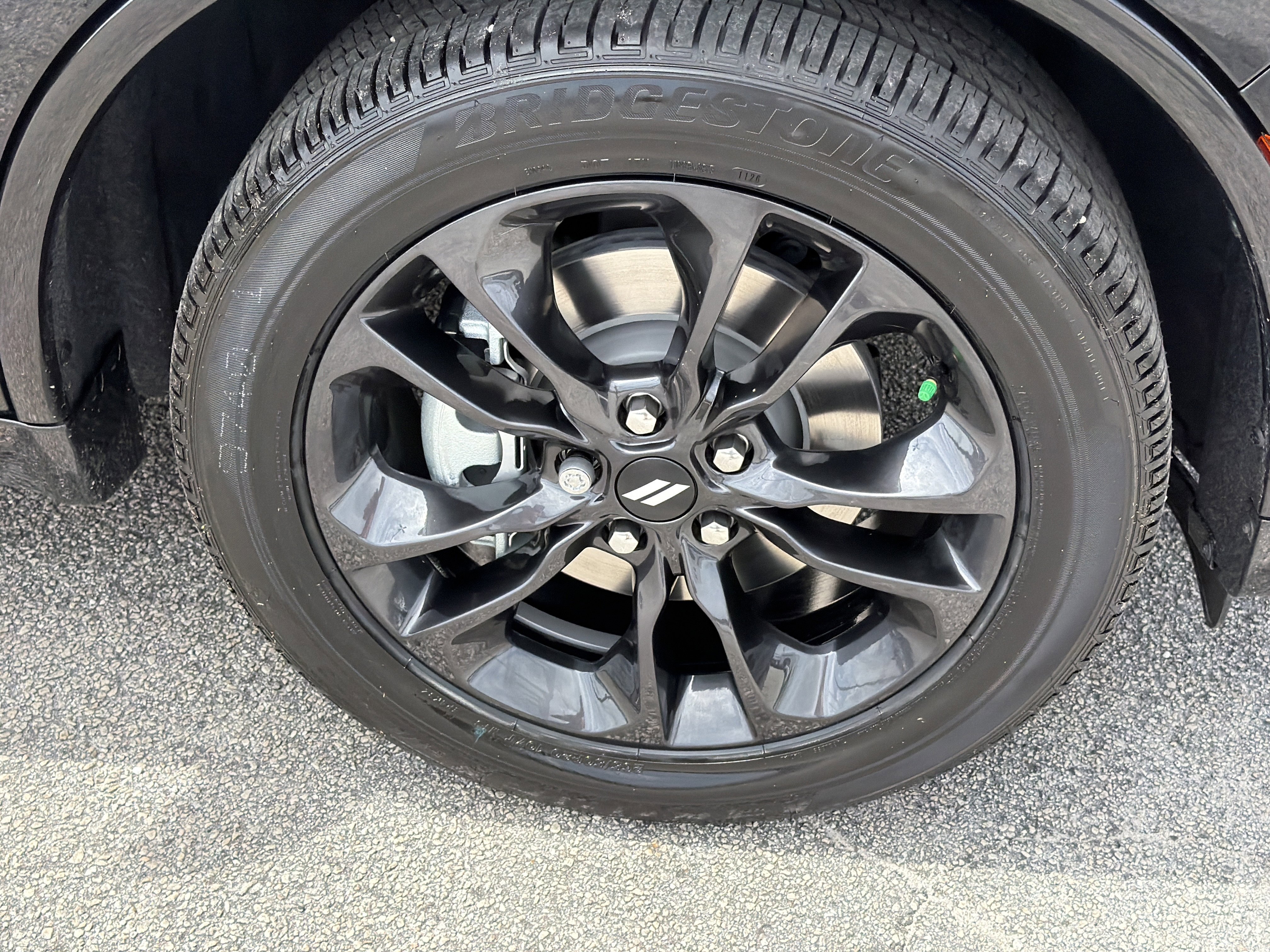 New 2026 Diamond Black Clear-Coat Exterior Paint Dodge GT image 13