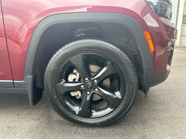 Used 2023 Red Jeep Limited image 12