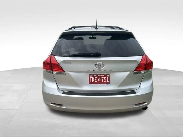 Used 2011 Silver Toyota Base image 4