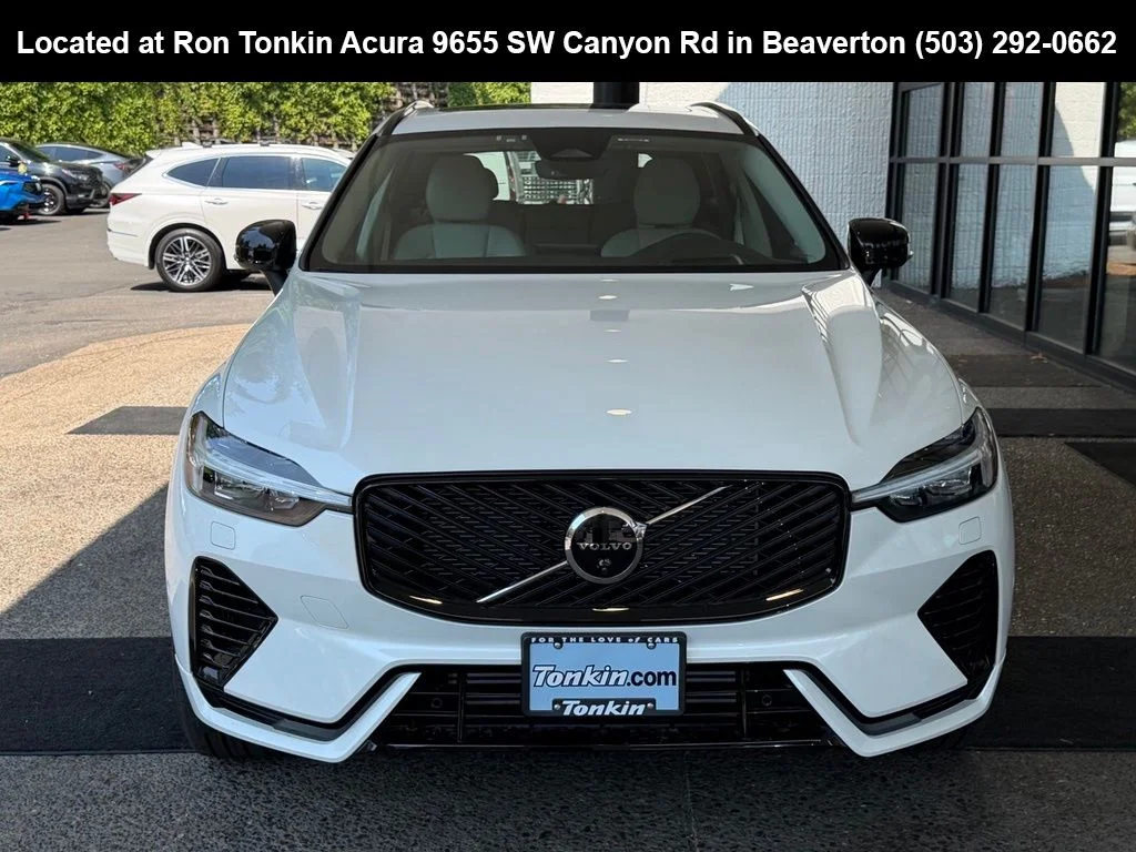 Used 2026 Crystal White Volvo T8 Ultra image 3