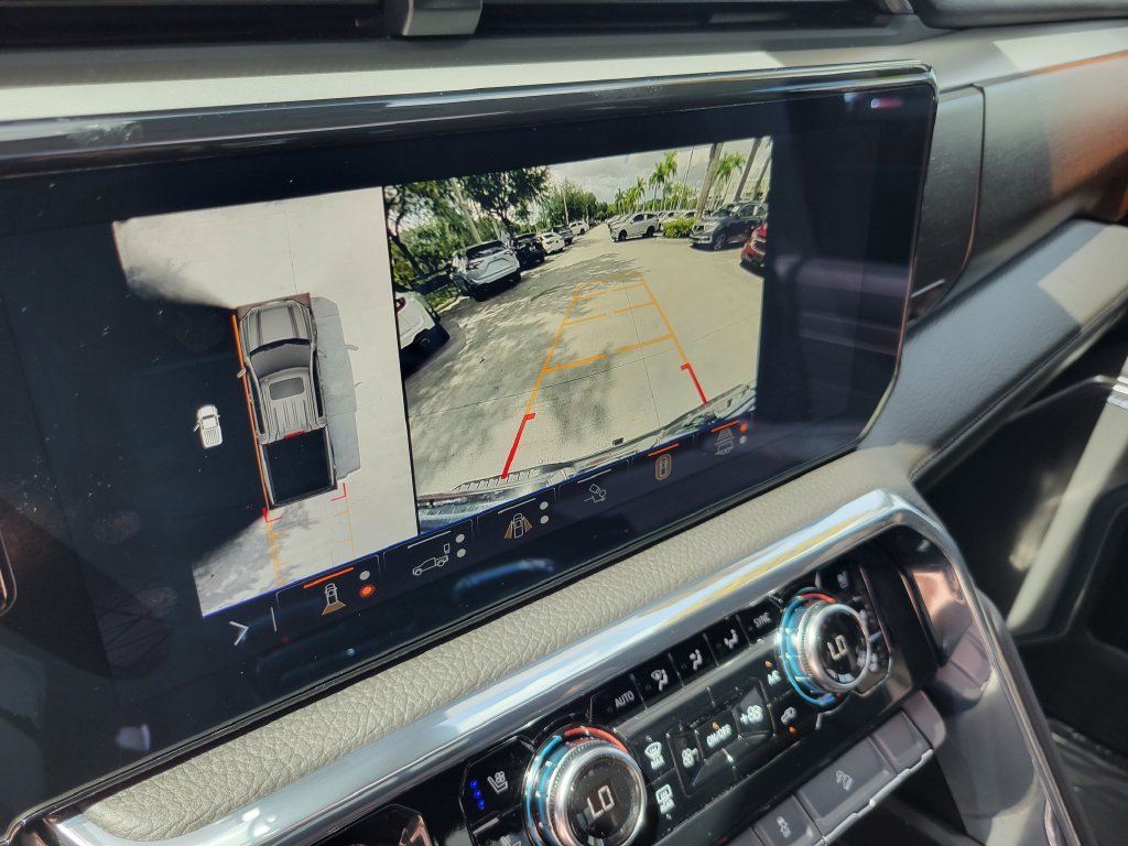 Used 2025 Silver GMC Denali image 28