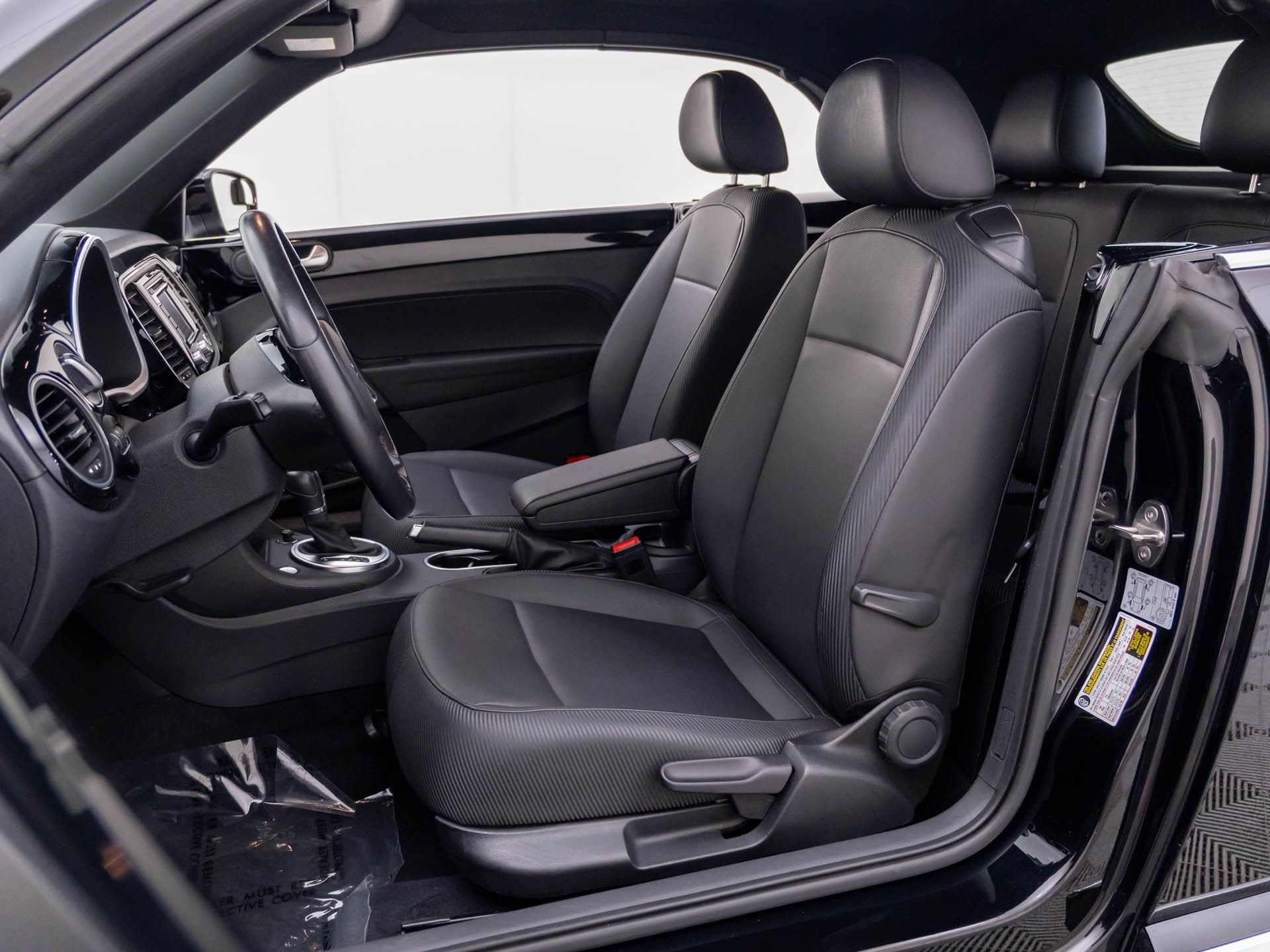 Used 2015 Black Volkswagen 1.8T image 15