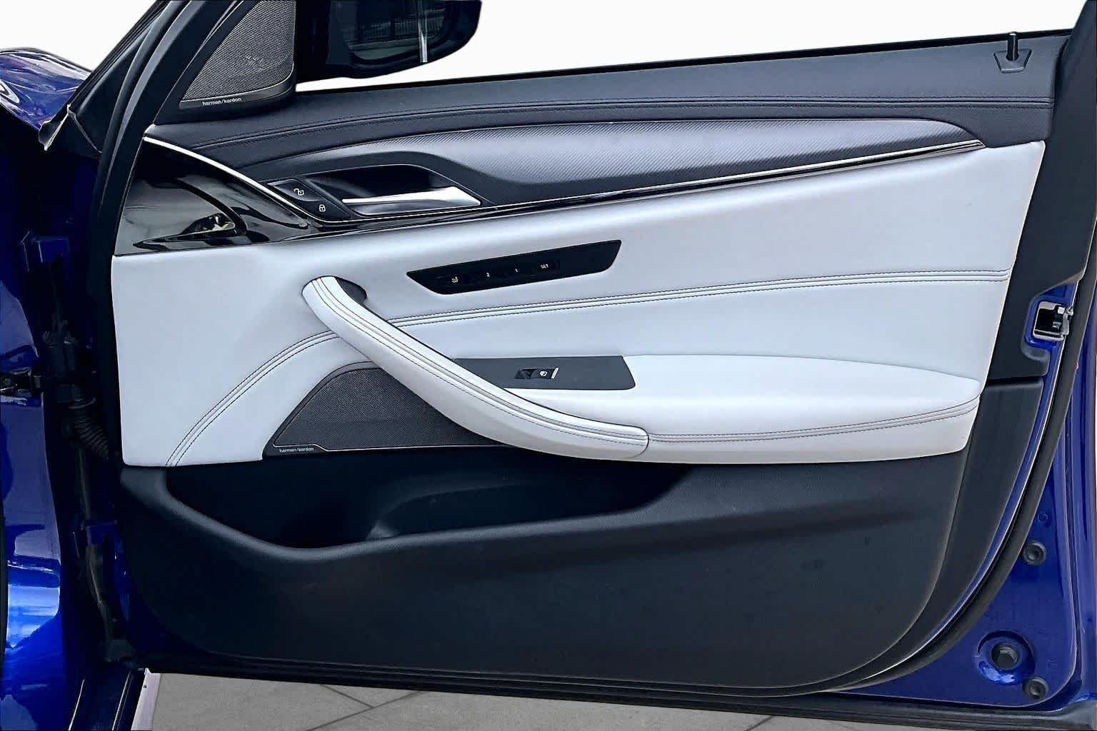 Used 2022 Marina Bay Blue Metallic BMW  image 22