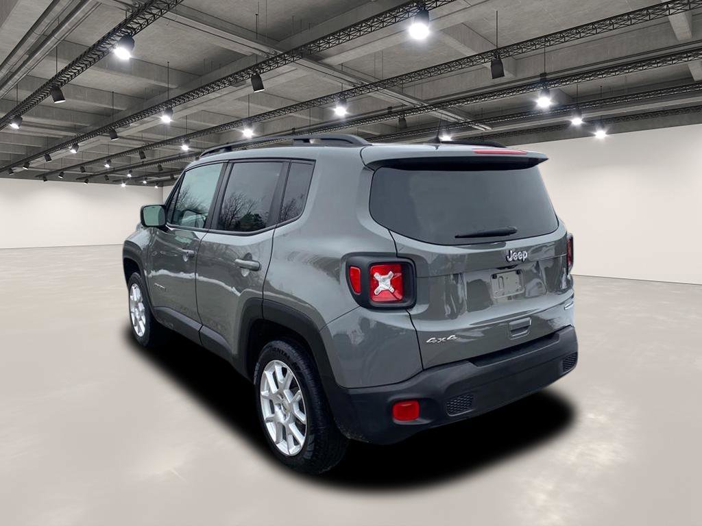 Used 2022 Sting-Gray Clearcoat Jeep Latitude image 5