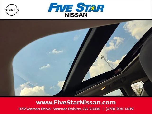 Used 2024 Black Nissan Platinum image 20