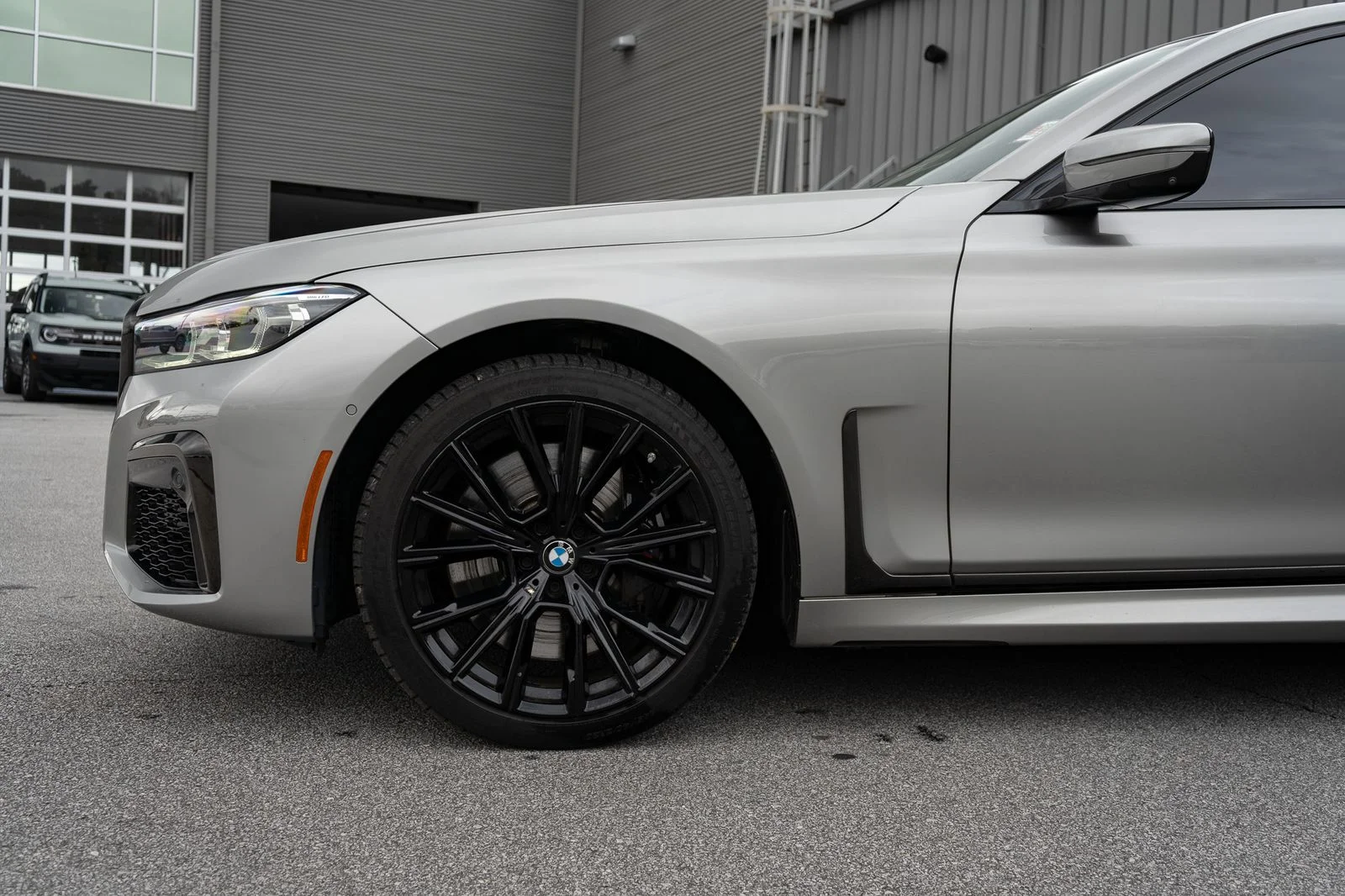 Used 2022 Gray BMW 750i xDrive image 12