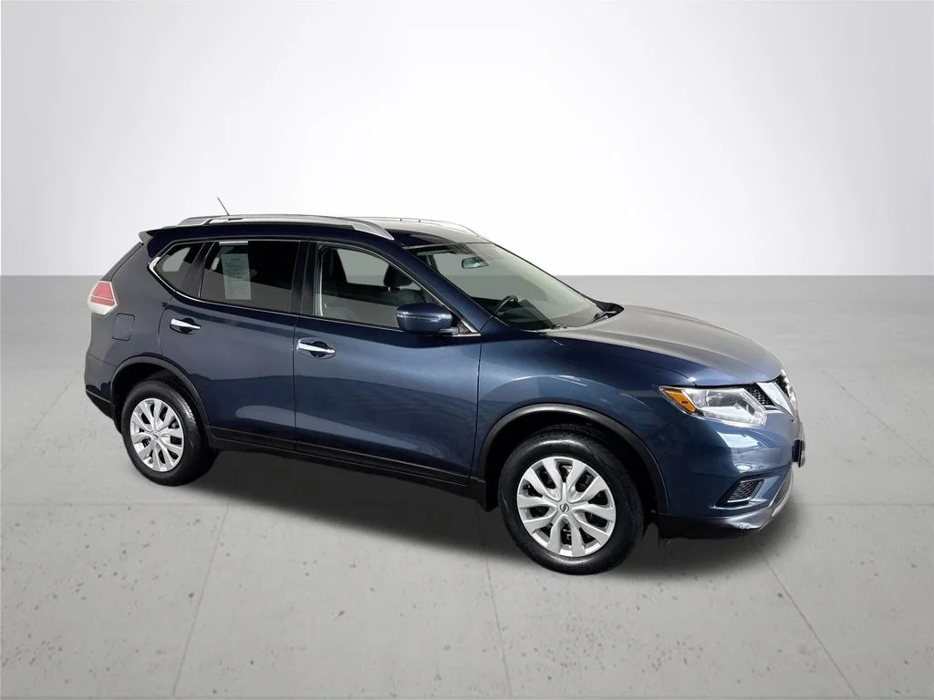 Used 2016 Blue Nissan S image 4