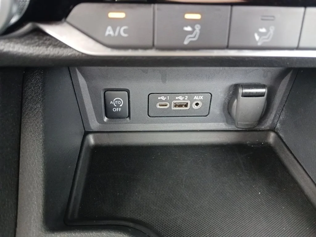Used 2025 Gray Nissan SV image 24