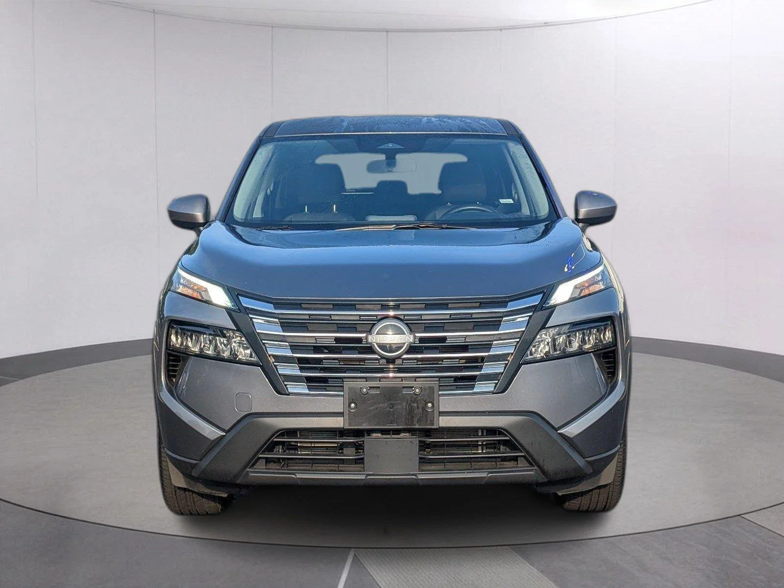 Used 2025 Gun Metallic Nissan SV image 10