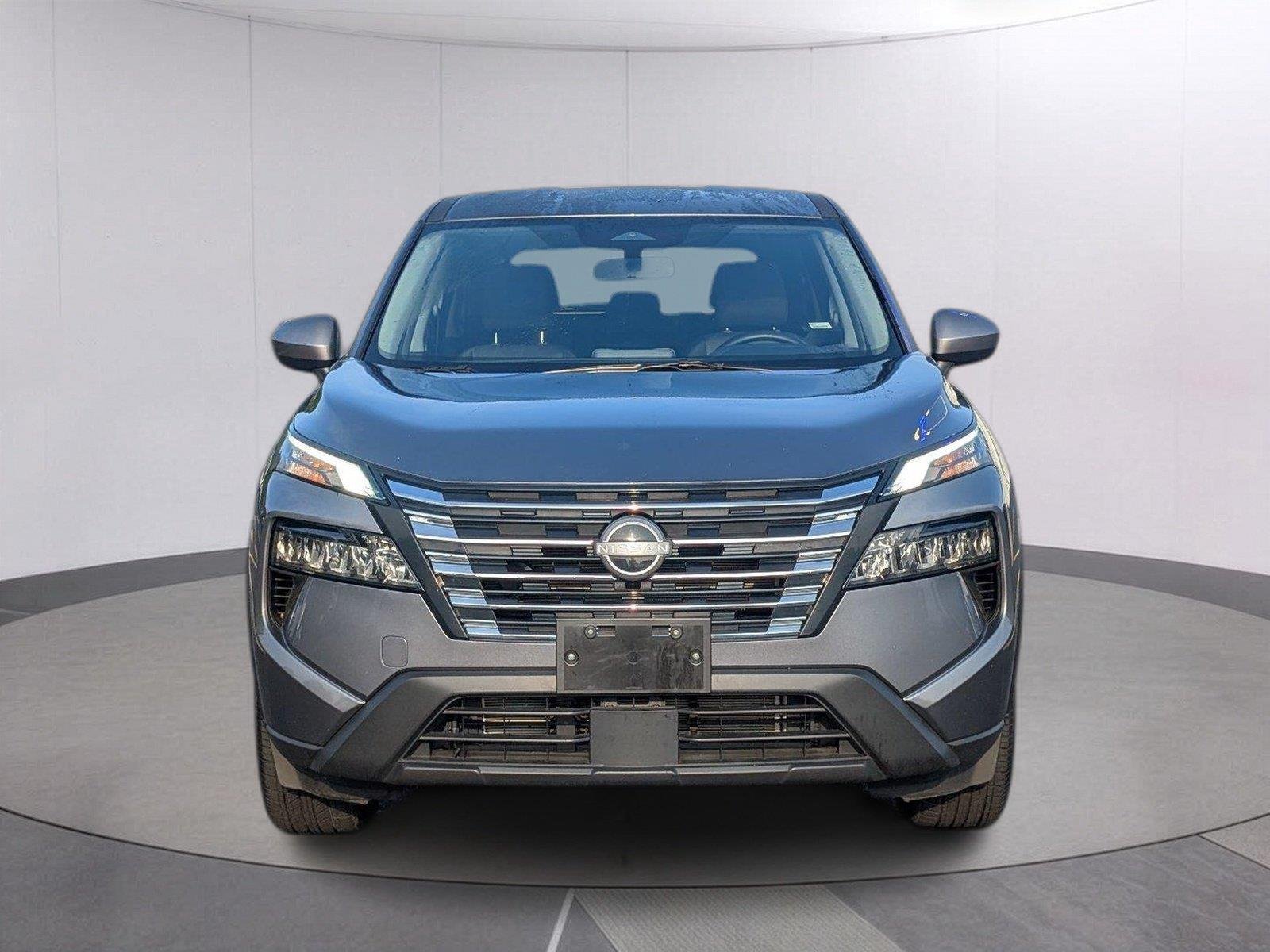 Used 2025 Gun Metallic Nissan SV image 10