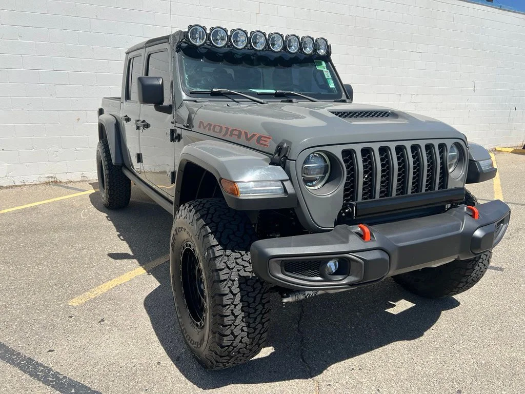 Used 2021 Sting Gray Clearcoat Jeep Mojave image 8