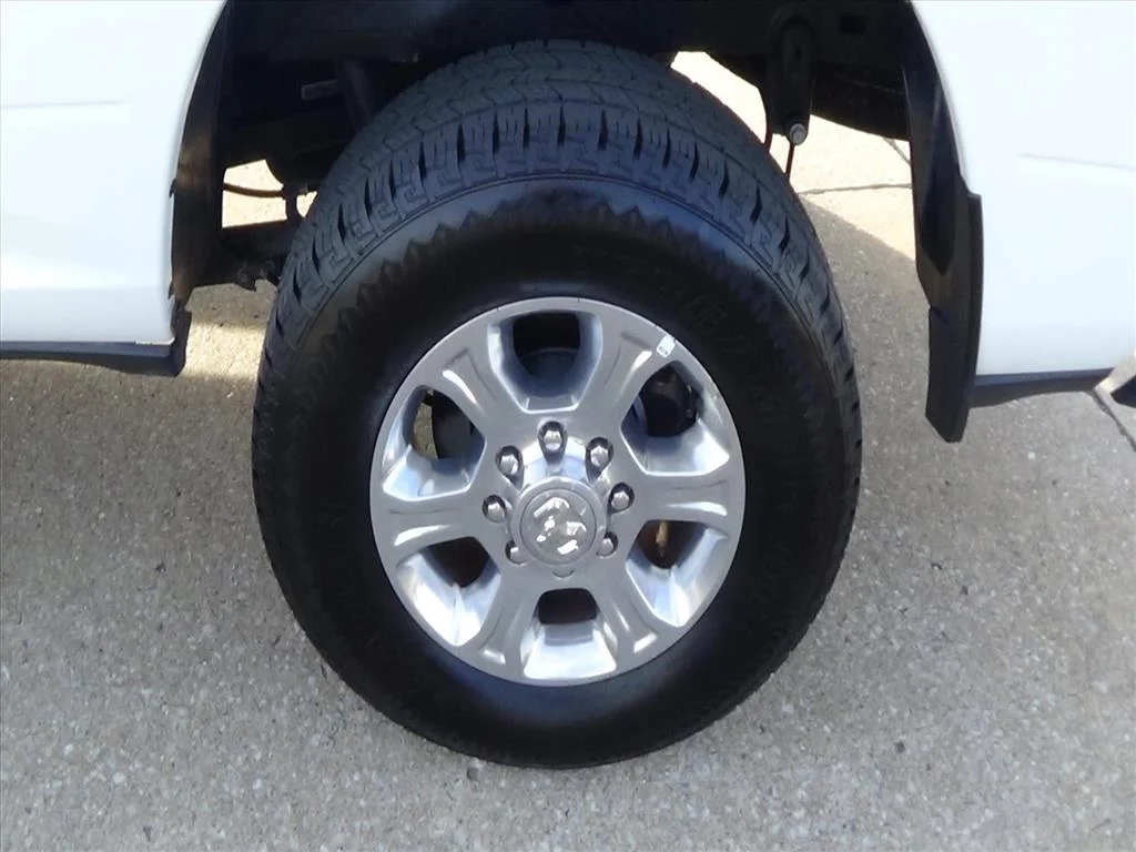 Certified Used 2024 Bright White Clear Coat (pw7) RAM Big Horn image 12