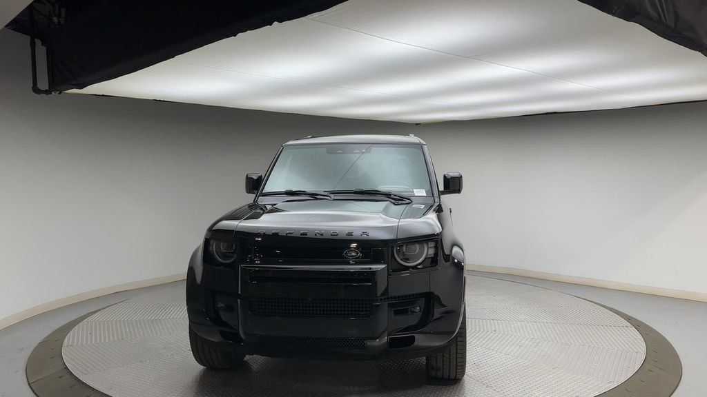 2026 Land Rover Defender V8 - Photo 7