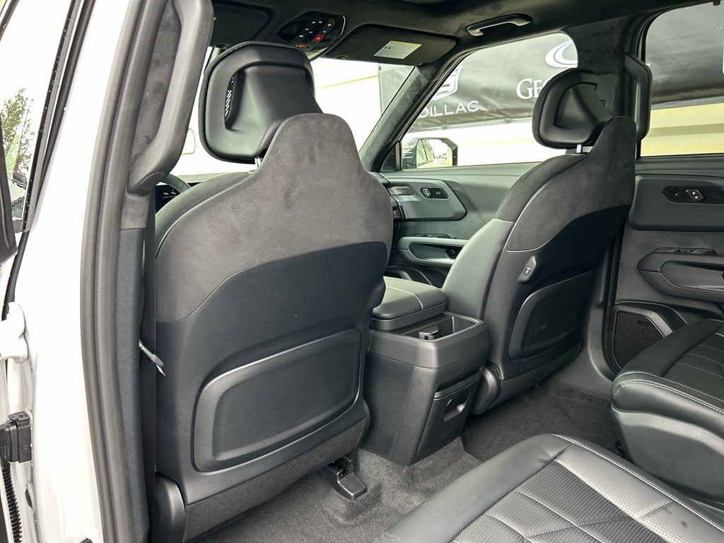 New 2027 Glacial White Pearl Kia X-Pro SX Prestige image 13